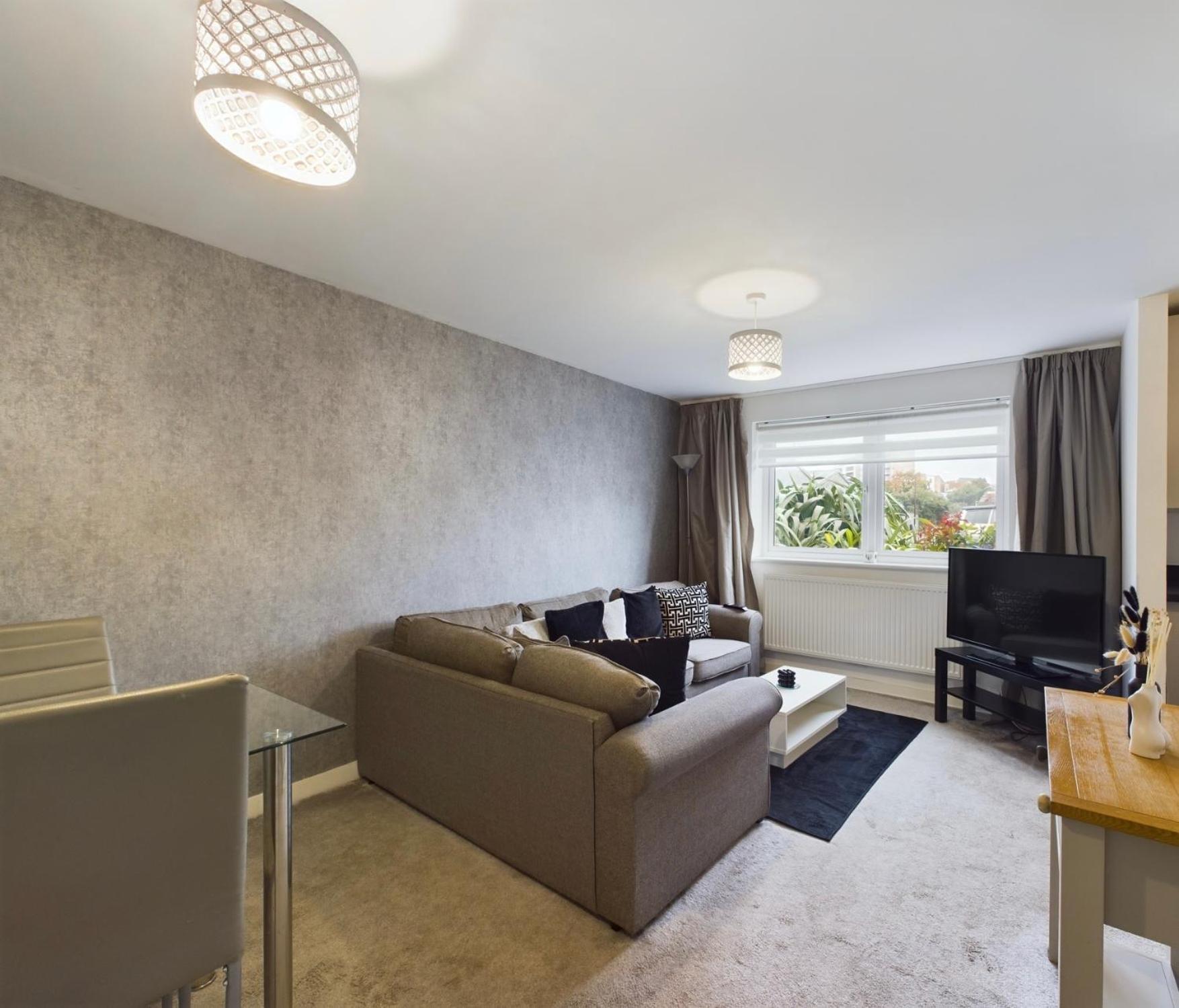 Modern 2 Bed City Apartment With Private Parking Суонси Экстерьер фото